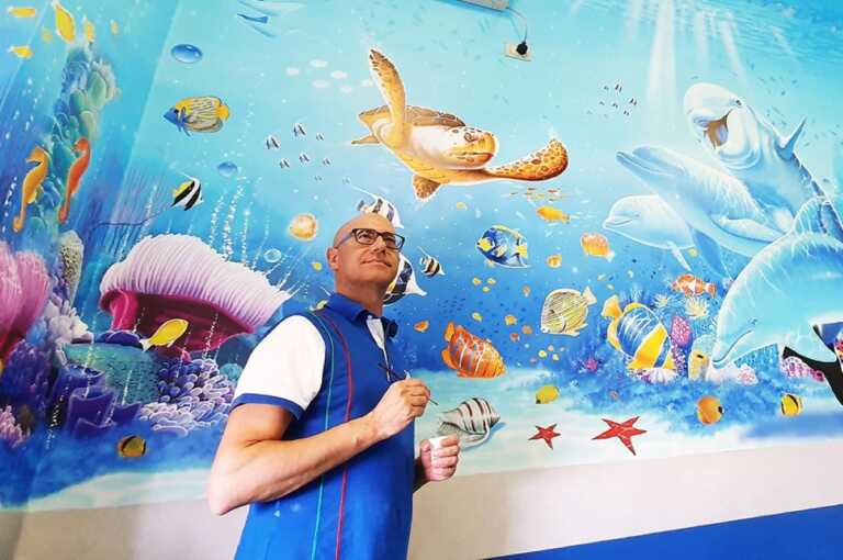 Capitan Delfino alla scoperta di Taras: arte e gioco per i bambini della Pediatria del Santissima Annunziata – FOTO