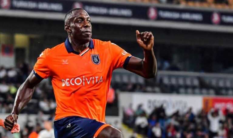 Okaka sfoglia la margherita e pensa al ritorno al “San Nicola”: forte l’interesse del club biancorosso