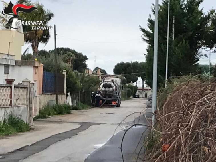Per mesi avrebbero scaricato reflui nelle condotte di Aqp: indagini nel Tarantino. Sequestrati i mezzi