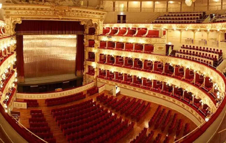 Bari, il Teatro Petruzzelli chiude il bilancio in positivo: crescono di 100mila euro gli incassi al botteghino