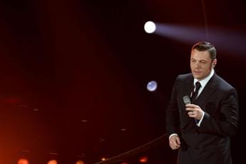 Tiziano Ferro divorzia dal marito Victor Allen: “Doloroso, ora devo pensare ai miei figli”
