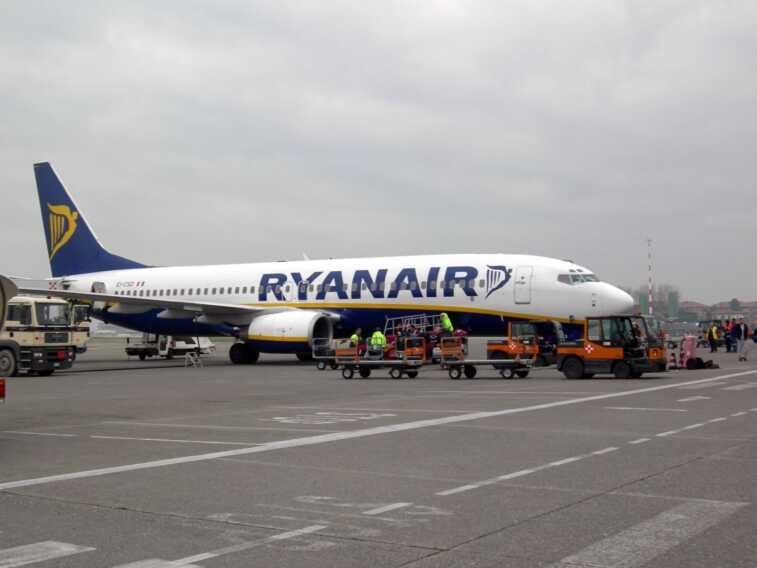Maltempo a Bari, volo da Parigi dirottato a Pescara per il forte vento