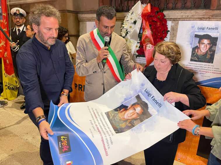 Bari ricorda Luigi Fanelli, Decaro: «La sua scomparsa è una macchia nera per la città»