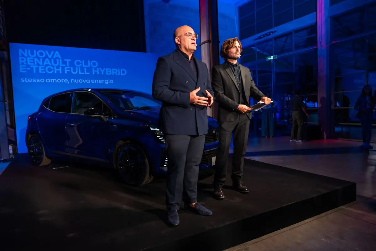 Lancio in streaming per la nuova Renault Clio E-Tech Full Hybrid
