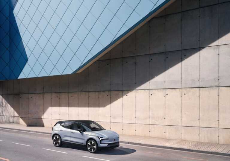 Volvo EX30 Auto dell’anno secondo The Sun
