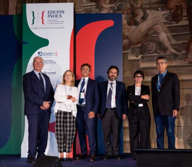 Galleria foto 'Edufin Index, Italia indietro su educazione finanziaria e assicurativa' - foto 1