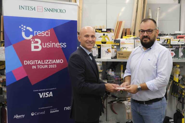 Galleria foto 'Intesa Sanpaolo, in Sardegna il “Crescibusiness Digitalizziamo in Tour”' - foto 1