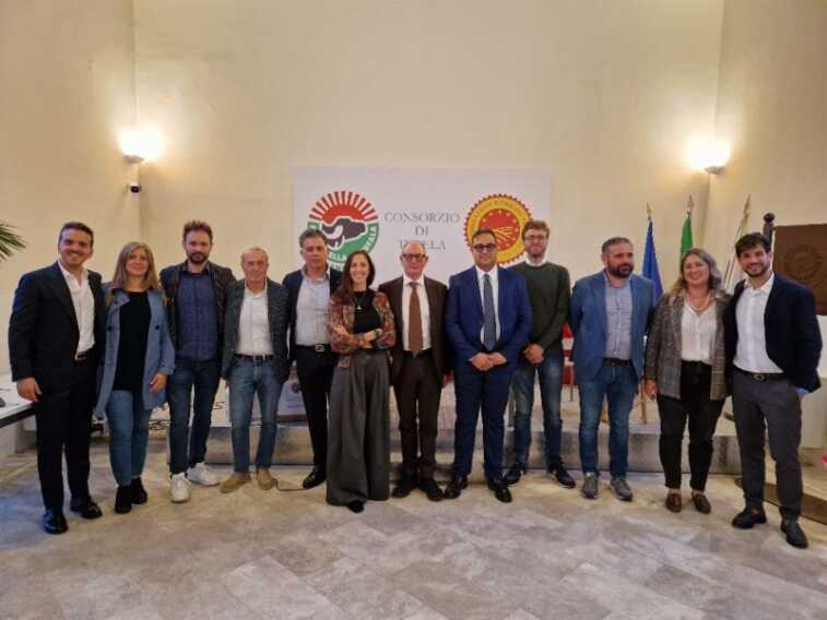 Galleria foto 'Mozzarella Dop, eletto il nuovo CdA del Consorzio di Tutela' - foto 1