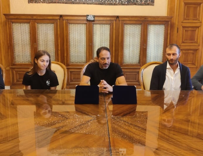 Galleria foto 'Bari, il Comune riconosce i meriti sportivi al velista Mascoli e alla judoka Sciacovelli' - foto 4