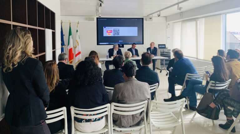 Galleria foto 'La Puglia a Bruxelles con #mareAsinistra: «È anche un esempio per gestire i flussi migratori» – VIDEO' - foto 2