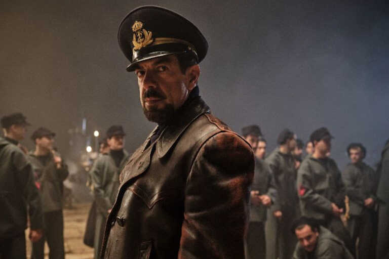 “Comandante” arriva in sala: al cinema il film con Pierfrancesco Favino girato a Taranto