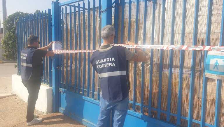 Bari, rifiuti stoccati in un lido abusivo a Torre a Mare: sequestrata l’area e denunciato il responsabile – VIDEO