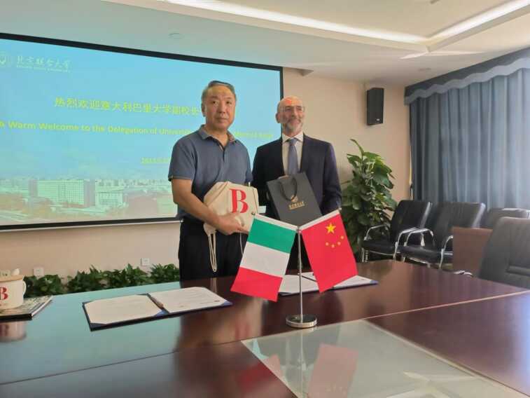 L’UniBa avvierà un corso di laurea in Biotecnologie alla Beijing union university in Cina: siglato l’accordo