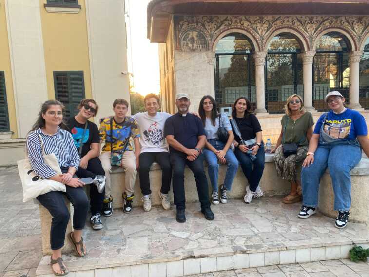 Carbonara, sette giovani tra i poveri in Albania: «Ci insegnano a essere felici con poco»