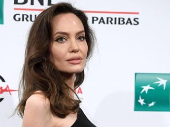 Galleria foto 'Angelina Jolie: “In Israele atto di terrorismo, ma non giustifica bombe su Gaza”' - foto 1