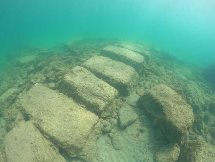 Galleria foto 'Vernole, snorkeling nell’antico porto romano con gli archeologi dell’Università del Salento – FOTO' - foto 4