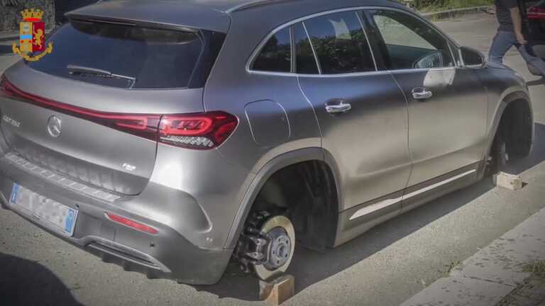 Matera, ruba cerchi e pneumatici dalle auto: arrestato 32enne cerignolano – VIDEO
