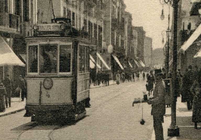 Cinquant’anni di storia tutti in “Bari in cartolina”: in edicola l’esperimento visivo di Sandro Sisto