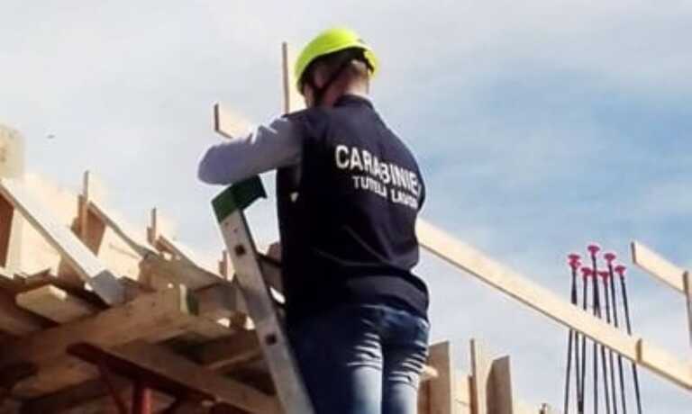 Lavoro irregolare in agricoltura e nell’edilizia: sospese otto aziende nel Salento, multe per 186mila euro