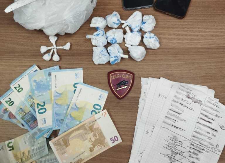 Arrestato pusher ad Andria: in casa droga e una “rubrica” con nomi e numeri di telefono