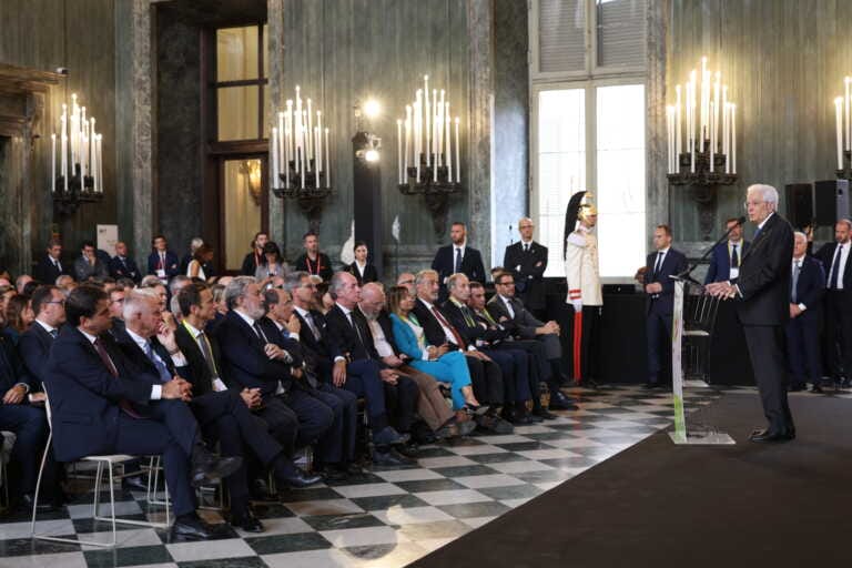 Festival delle Regioni, Emiliano alla tavola rotonda con Mattarella: «Sul Pnrr una leale collaborazione» – VIDEO