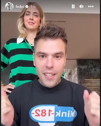 Fedez compie 34 anni e aggiorna i fan sul suo stato di salute: “Grato alla mia famiglia”