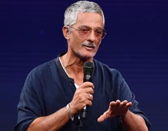 Galleria foto 'Fiorello ‘minaccia’ Mentana: “Se Fagnani passa da Rai al Nove gli buco le ruote all’auto”' - foto 1