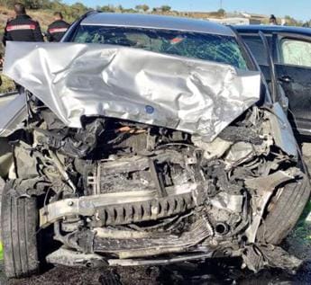Galleria foto 'Incidente Chieti, morti neonata e il padre in scontro tra due auto a San Salvo' - foto 1