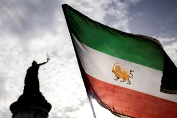 Israele, Iran minaccia gli Usa: “Se genocidio Gaza continua non saranno risparmiati”