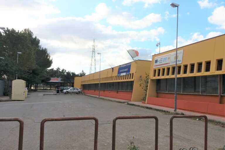 Studente pestato da un coetaneo all’uscita di scuola a Triggiano: la verità dalle telecamere