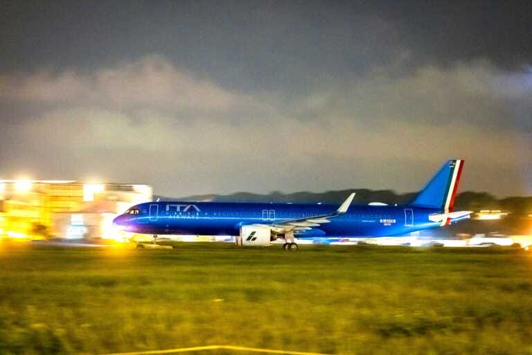 Bari, cancellato il volo Ita Airways per Milano: passeggeri bloccati in aeroporto