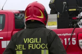 Galleria foto 'Massa Carrara, elicottero precipita al confine con Liguria e prende fuoco' - foto 1