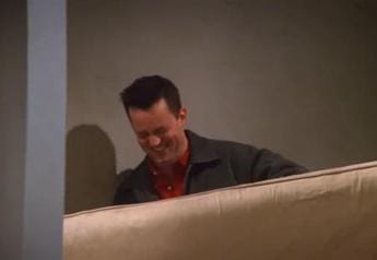 Galleria foto 'Matthew Perry, Chandler e la scena top di Friends – Video' - foto 1
