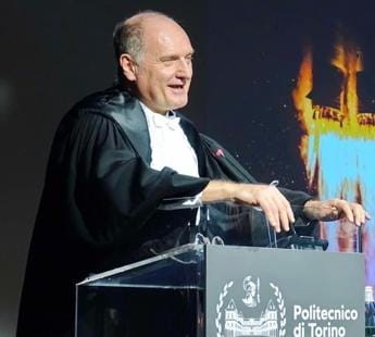 Galleria foto 'Mo, rettore Saracco: “Sani e salvi a casa tutti gli studenti e ricercatori del Politecnico di Torino”' - foto 1