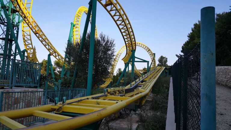 Incidente a Fasanolandia, si scontrano due vagoni di una giostra: tre feriti