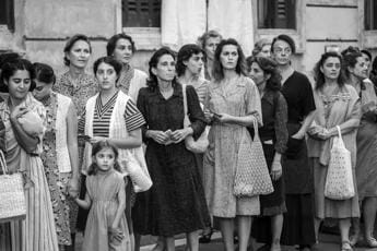 Galleria foto 'Paola Cortellesi da record al debutto in sala' - foto 1