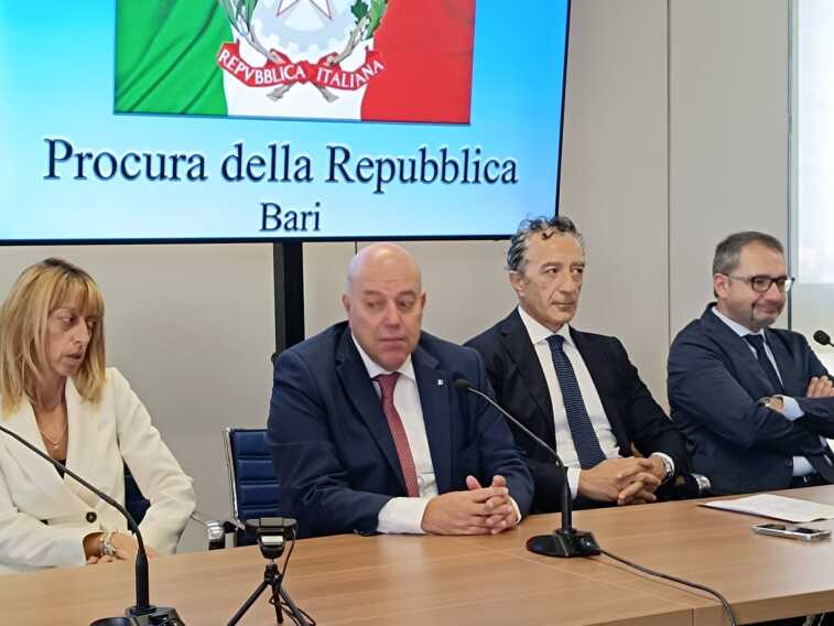 La pedopornografia fa presa sui minori. La Procura di Bari: «Tra i giovani sempre più materiale»