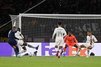 Galleria foto 'Psg-Milan 3-0, lezione francese e rossoneri ultimi in girone Champions' - foto 1