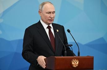 Putin: “Nessuno sano di mente penserebbe a guerra tra potenze nucleari”