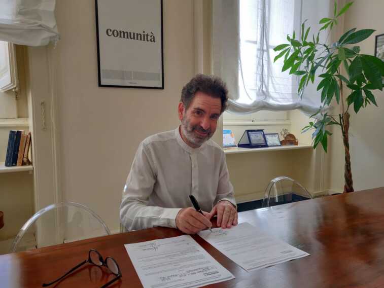 Lecce, Salvemini firma per le primarie: «La comunità dica se ha fiducia in me»