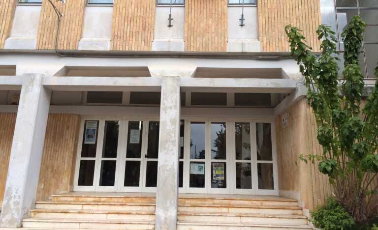 San Vito dei Normanni: lavori a scuola e alunni stipati in biblioteca. È bufera