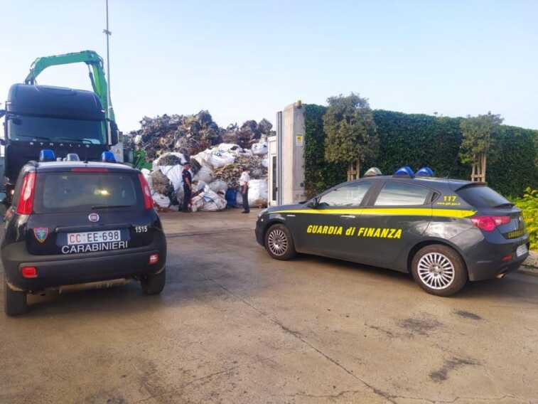 Gestione illecita dei rifiuti: sigilli a un’azienda di 2.200 metri quadrati a Molfetta. Denunciato il titolare