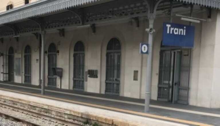 Trani, uomo investito e ucciso da un treno merci: indagini in corso