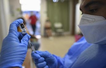 Galleria foto 'Vaccini, in Emilia Romagna 2 incontri su prevenzione in pazienti cronici' - foto 1