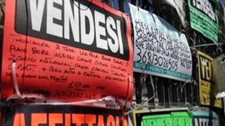 Affitti brevi e mutui mandano in crisi il mercato immobiliare: compravendite a picco a Bari