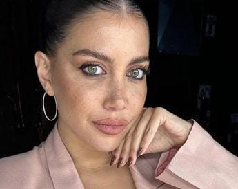 Galleria foto 'Wanda Nara rivela la sua malattia: “Ho la leucemia”' - foto 1
