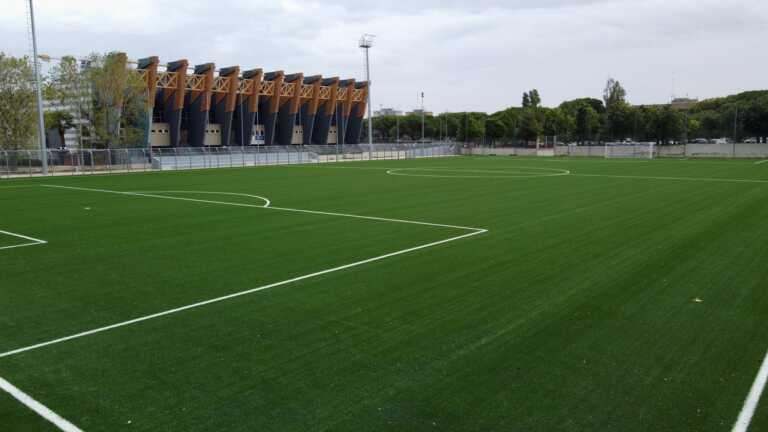 Galleria foto 'Quasi pronto il campo da calcio “Mirko Variato” a Japigia. Petruzzelli: «Consegna a fine mese»' - foto 2