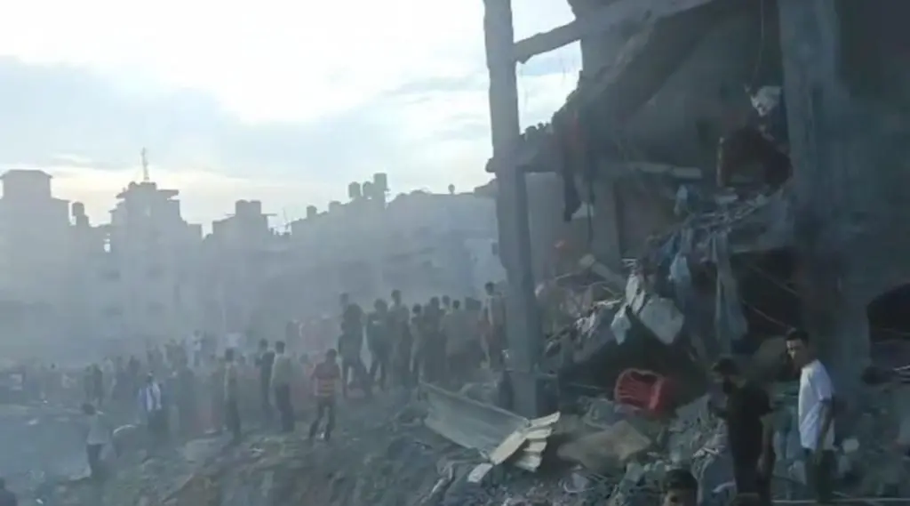 Galleria foto 'Medio Oriente, violenti scontri a sud del quartiere di Zaytoun a Gaza' - foto 1