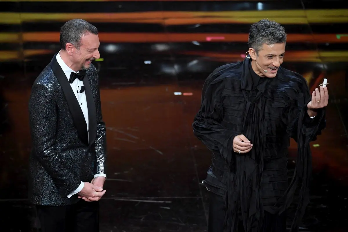 Galleria foto 'Sanremo, Fiorello “Sul palco solo della finale per portare via Ama”' - foto 1