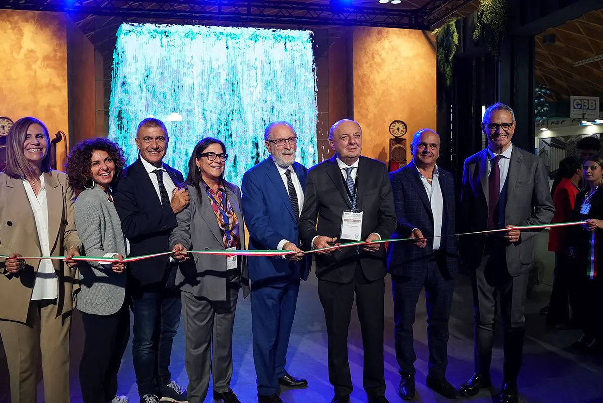 Galleria foto 'Climate change, AQP a Ecomondo presenta indagine per affrontare futuro' - foto 1